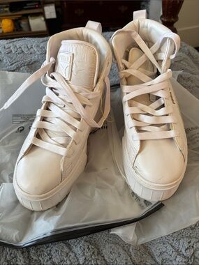 Puma Women's High-Top Sneakers in Off-White